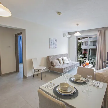 Helle Mit Balkon Lägenhet Ayia Napa